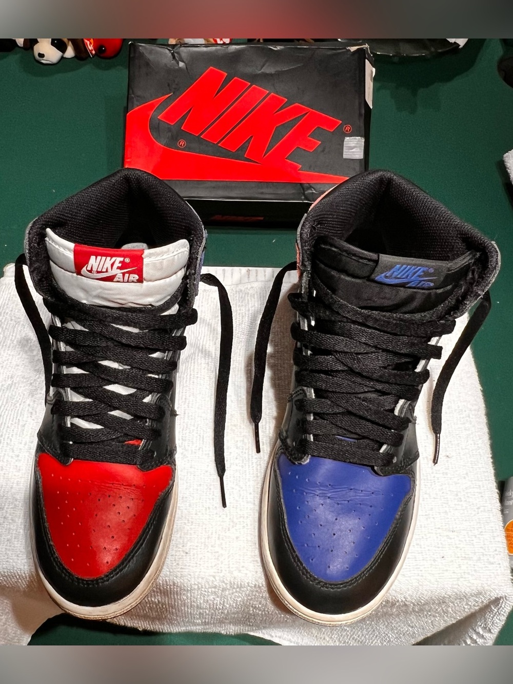 Air Jordan Bred 1 Retro Hightop OG Varsity Blk, Red, Blue & White Woman’s Sz 6.5